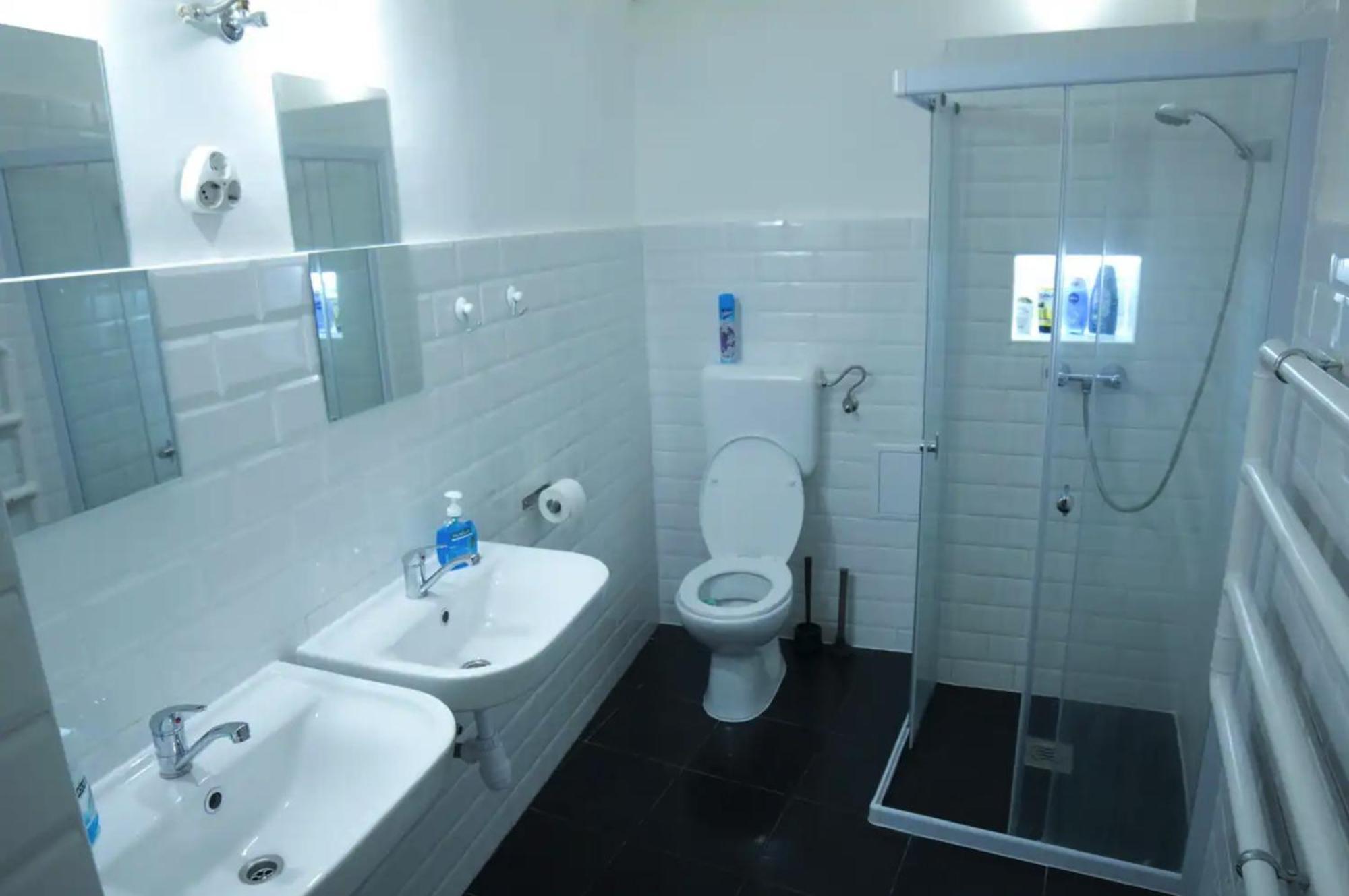 Bed'N'Beer Apartamento Budapeste Exterior foto